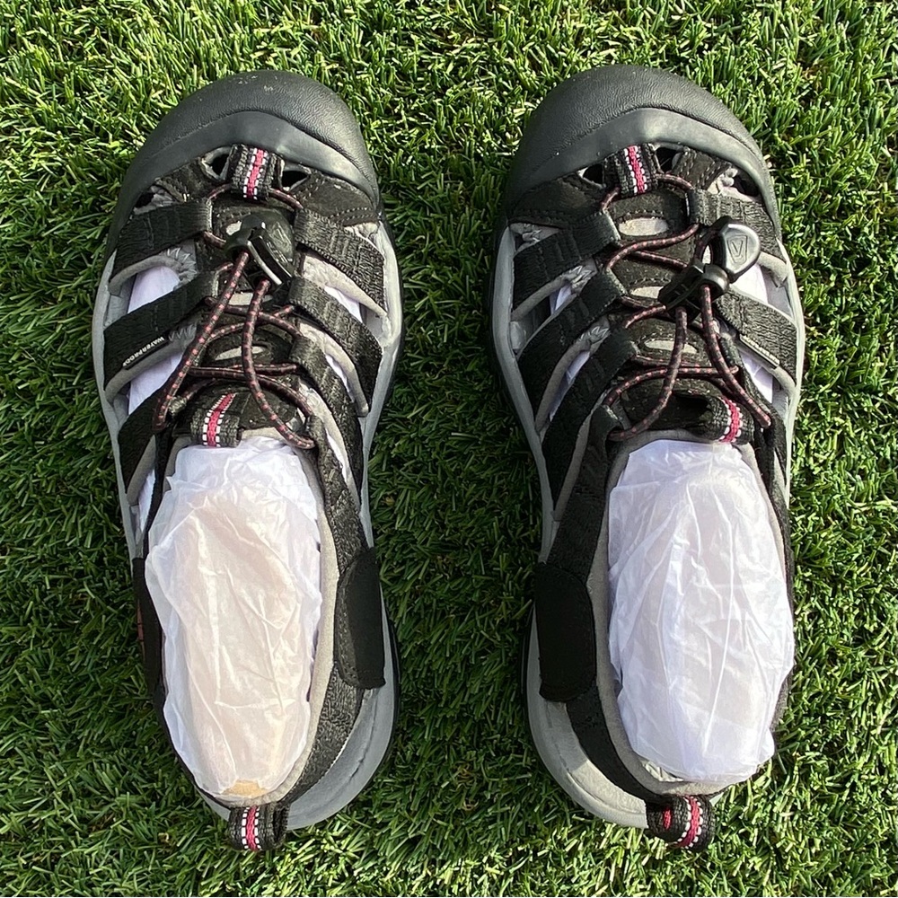 KEEN Newport H2 Women's 7.5 Walking, Hiking & Water Sandals Black/Raspberry Wine - Picture 6 of 10
